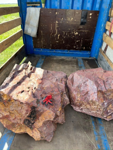 Ландшафтные глыбы красно-фиолетовые 200-1000 килограмм купить в Красноярском крае