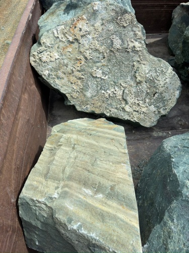 Ландшафтные глыбы зелёные 200-500 килограмм купить в Красноярском крае