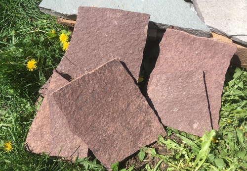 Плитняк лемезит бордовый для цоколя 1,5-2 см купить в Красноярском крае