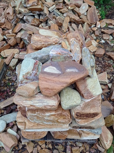 Златолит жёлтый, жёлто-зелёный глыбки и валуны для ланшафтного дизайна купить в Красноярском крае