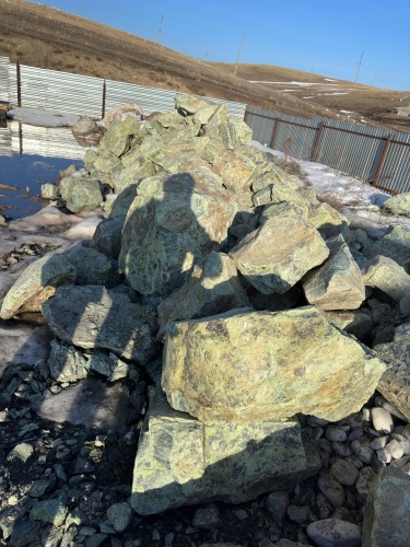 Камни для ландшафтного дизайна зелёные 10-60 килограмм купить в Красноярском крае