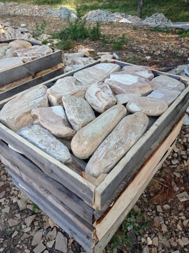 Златолит жёлтый, жёлто-зелёный глыбки и валуны для ланшафтного дизайна купить в Красноярском крае