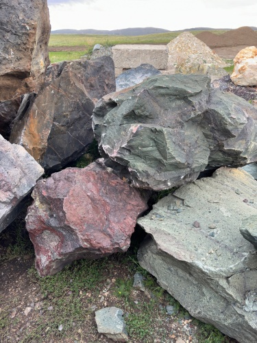 Камни для ландшафтного дизайна зелёные 10-60 килограмм купить в Красноярском крае