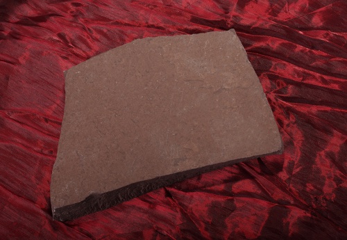 Плитняк лемезит бордовый для цоколя 1,5-2 см купить в Красноярском крае