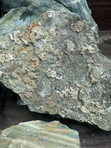 Ландшафтные глыбы зелёные 200-500 килограмм купить в Красноярском крае