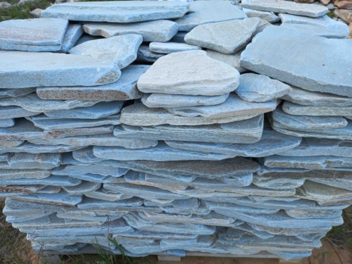 Плитняк златолит зелёный галтованный для цоколя купить в Красноярском крае