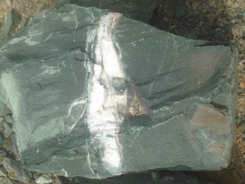 Гигантские зелёные валуны для ландшафтного дизайна весом более 5 тонн купить в Красноярском крае