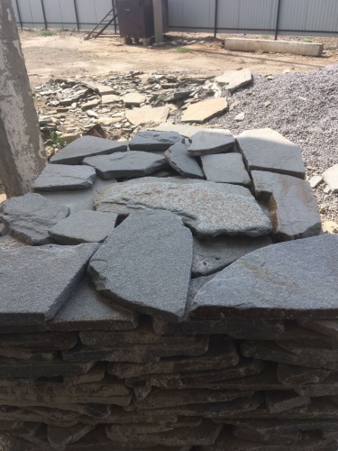 Златолит серебристый галтованный для лестниц купить в Красноярском крае